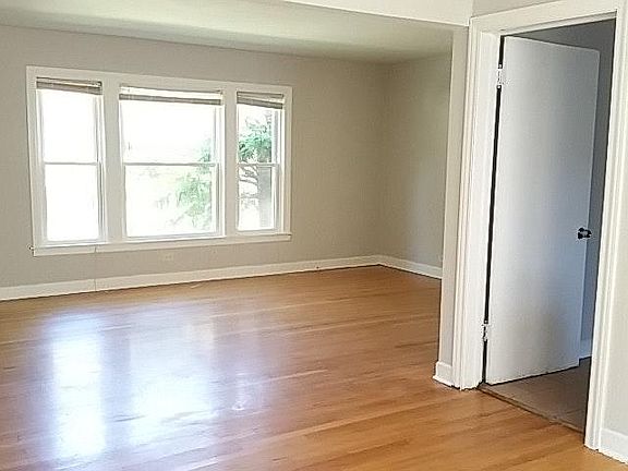 2nd image of 9157 S Bishop St APT 1W