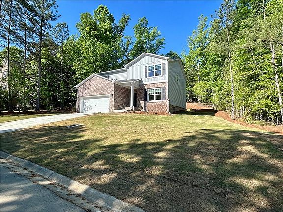 2nd image of 4 Stonebrook Dr