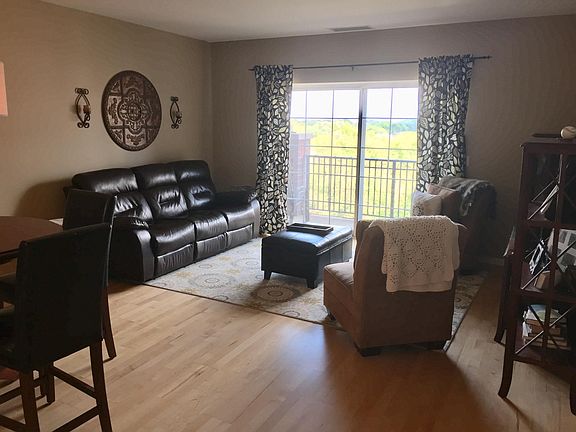 3rd image of 410 W Mahogany Ct Unit 403