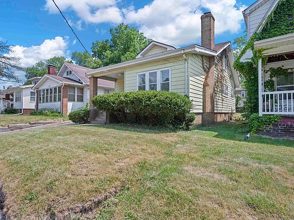 4th image of 302 E Virginia Ave