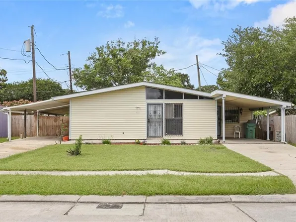 402 Blossom St, Gretna, LA 70056