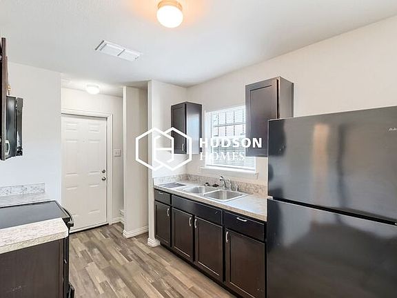 5th image of 3408 Spring Ave