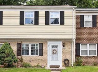 228 Candlelight Ln, Glen Burnie, MD 21061