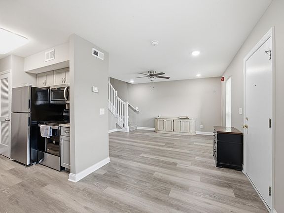 4th image of 900 Mountain Creek Rd APT 173