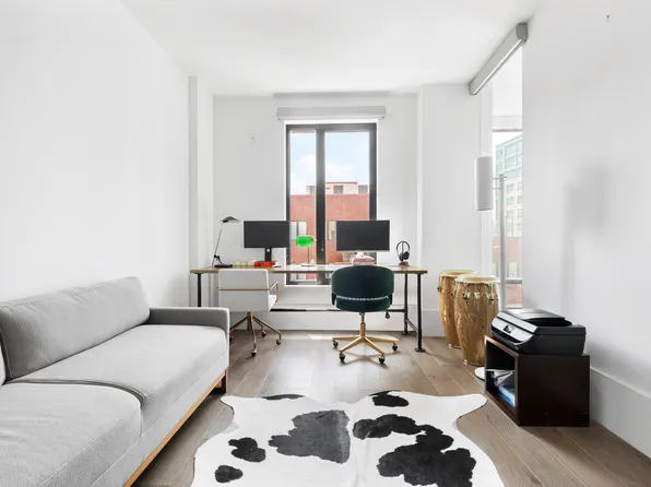 429 Kent Avenue image 11 of 21