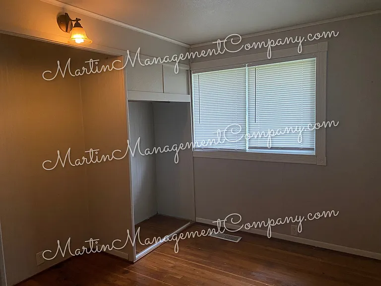233 Rainbow Dr — Photo 7