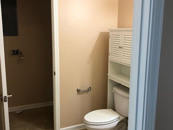 5th image of 2121 S Greenwood Dr APT 603