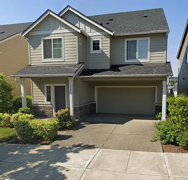 1 NW Antonio St — Photo 1
