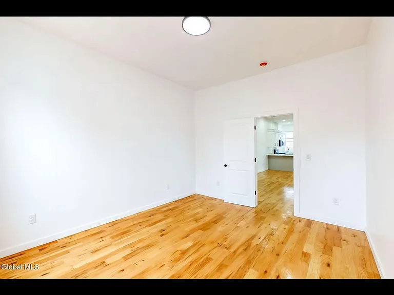 28 White St #1 — Photo 8