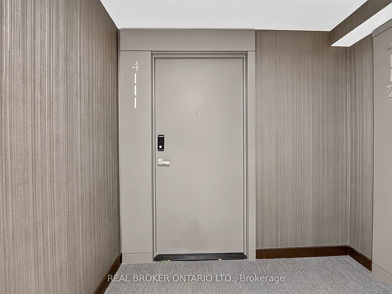 448 Burnhamthorpe Rd W #4111 — Photo 2
