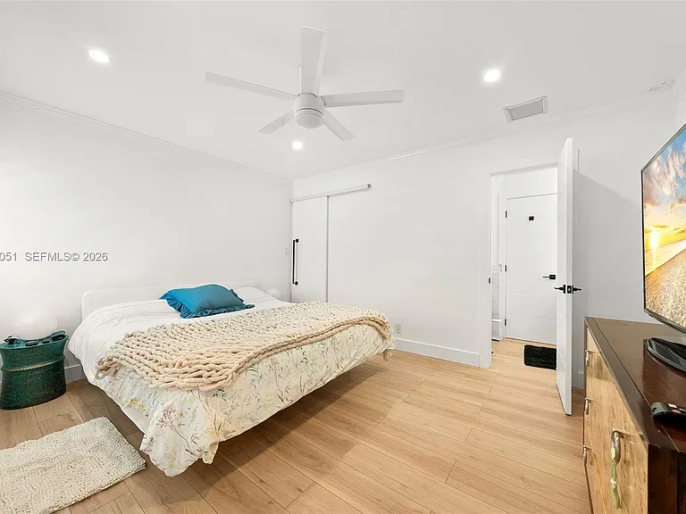 424 Alamanda Dr — Photo 44