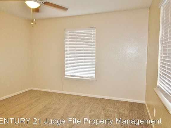 4th image of 1310 Wintergreen Ct