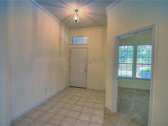 4th image of 3812 Noe Ln