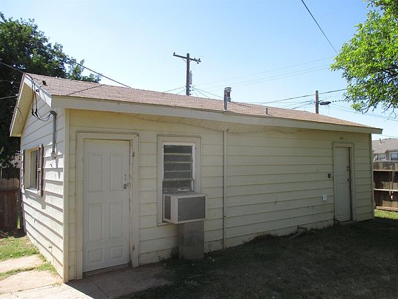 4th image of 109 Holly St