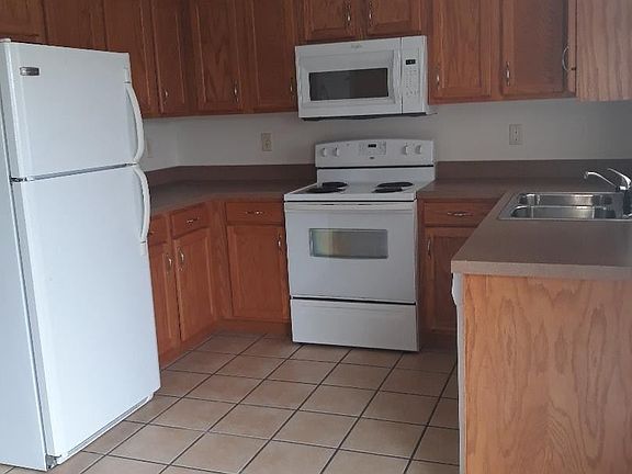 5th image of 2627 Park St