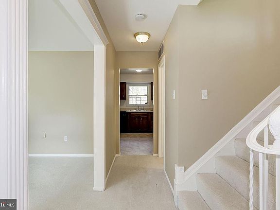 4th image of 9209 Fairhaven Ave