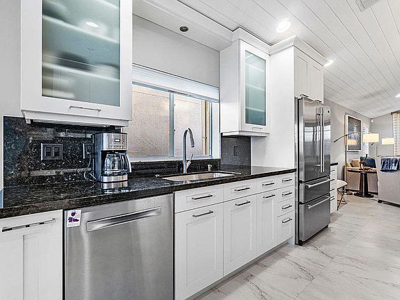 4th image of 2760 N Clearbrook Cir