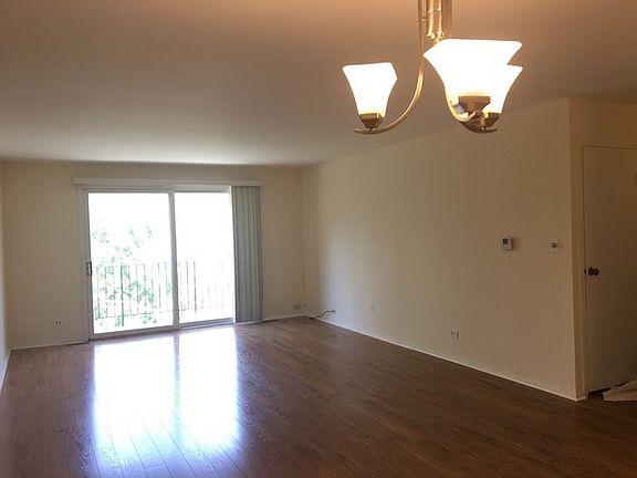 4th image of 1240 Park Ave W APT 332