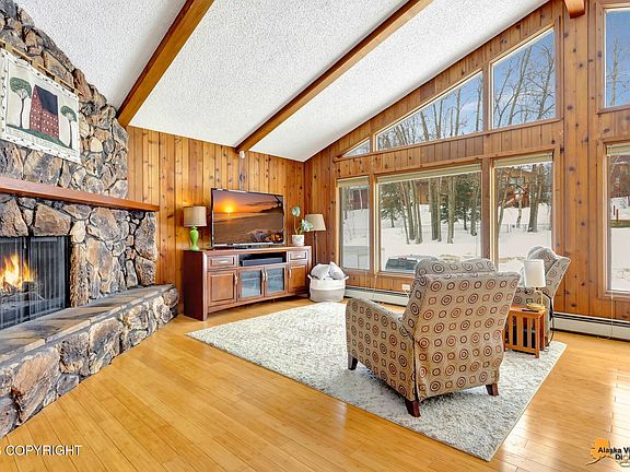 4th image of 6008 Winding Way