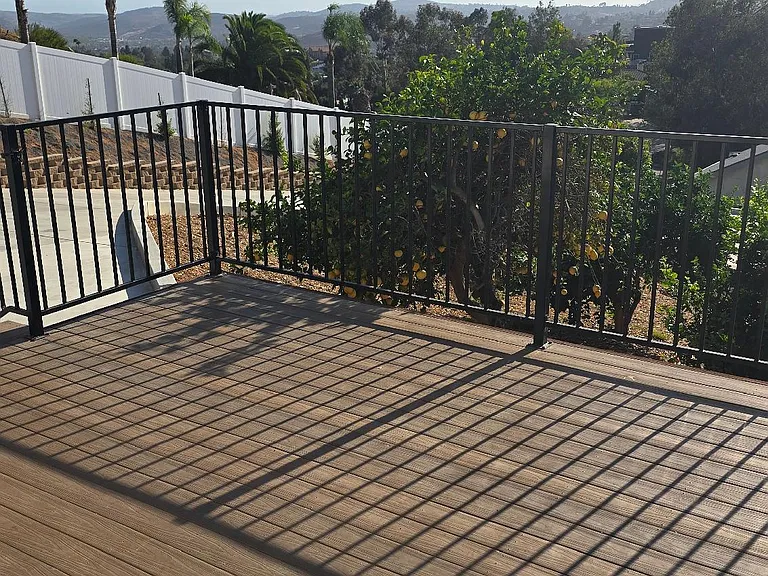 1058 Vista Sierra Dr #B — Photo 3