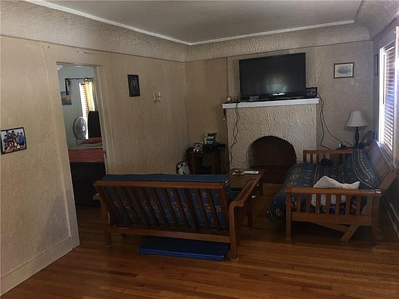 3rd image of 3212 Memphis Ave