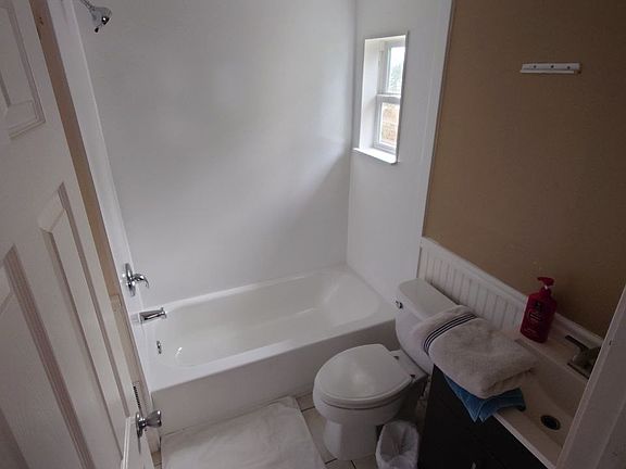 5th image of 3626 C St