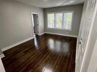 1106 W 77th St APT 2, Chicago, IL 60620