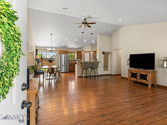 4th image of 70 Cedar Wood Cir