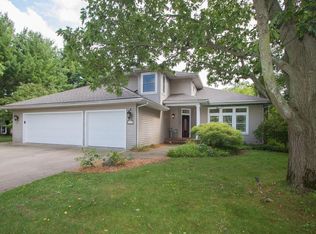 5717 Stoney Brook Rd, Kalamazoo, MI 49009