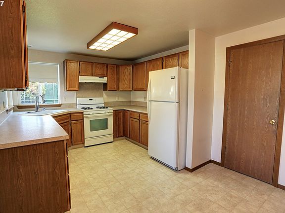 3rd image of 14911 NE 80th St