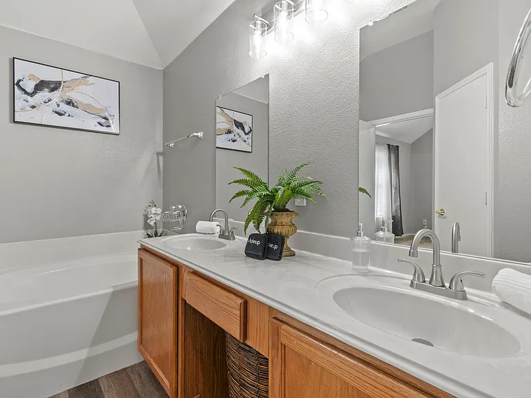 553 Cross Ridge Cir N — Photo 18