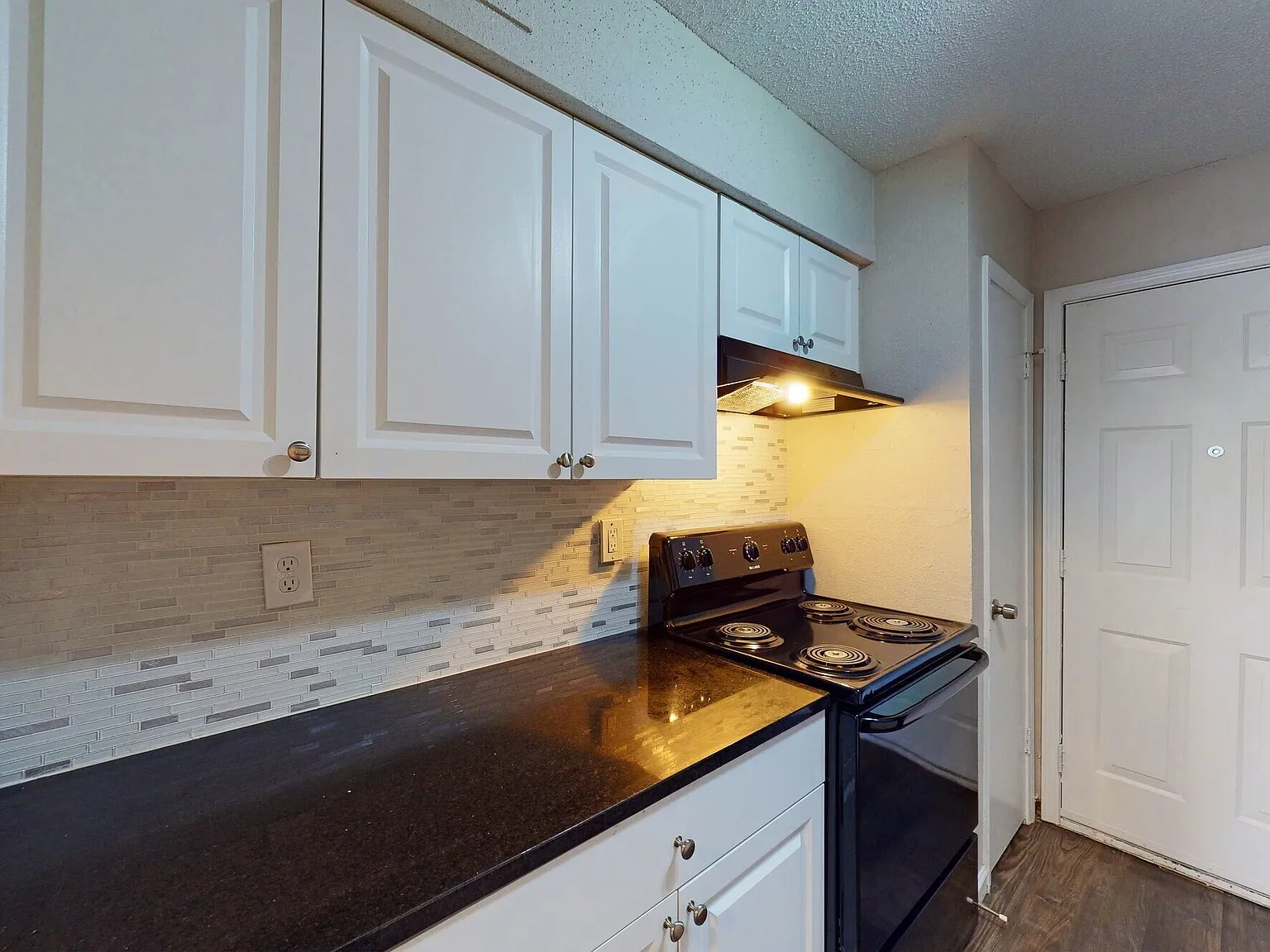 Azure Place Apartments — Photo 4