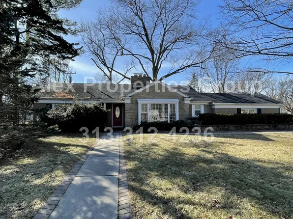 31045 Sheridan Dr, Beverly Hills, MI 48025