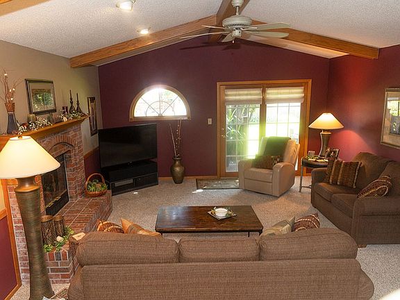 4th image of 2317 Estes Ln