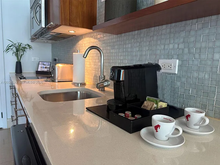 6801 Collins Ave #1010 — Photo 16