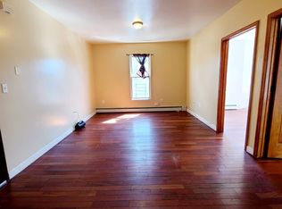 727 E 213th St FLOOR 3, Bronx, NY 10467