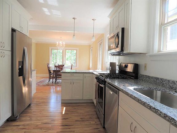 3rd image of 1324 Westminster Dr