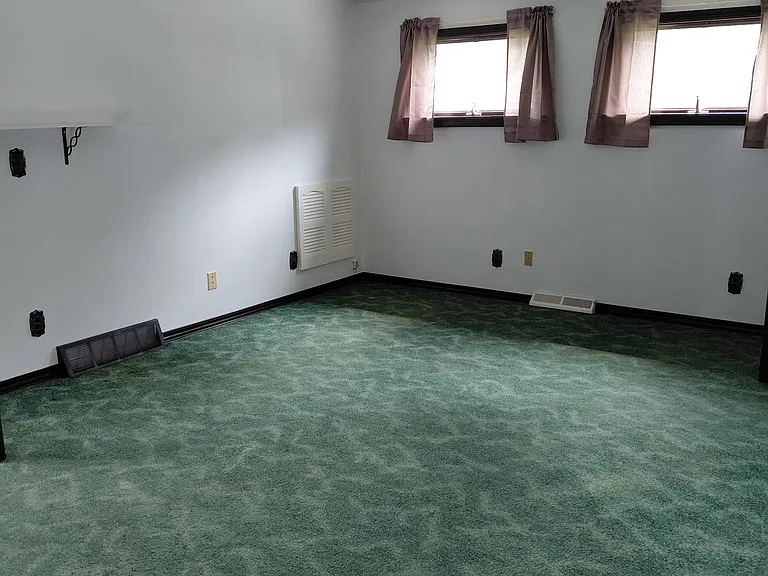 215 W Gore Rd #A — Photo 6