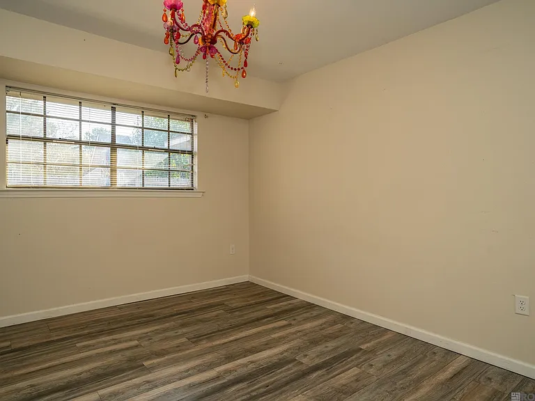 3736 Sessions Dr — Photo 25