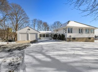 17 Cameron Rd, Lynn, MA 01904