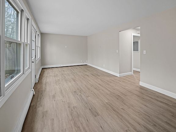 2nd image of 237 Parliament Cir