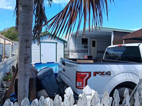 3rd image of 325 Calusa St #440