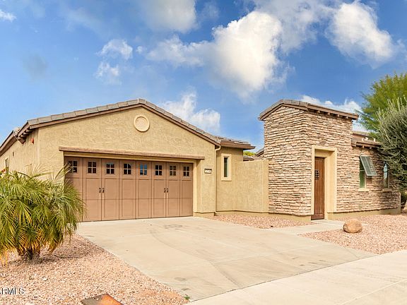 3rd image of 12540 W MAYA Way