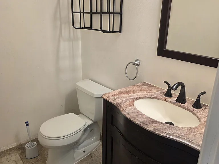 8579 Burlington Ct — Photo 4