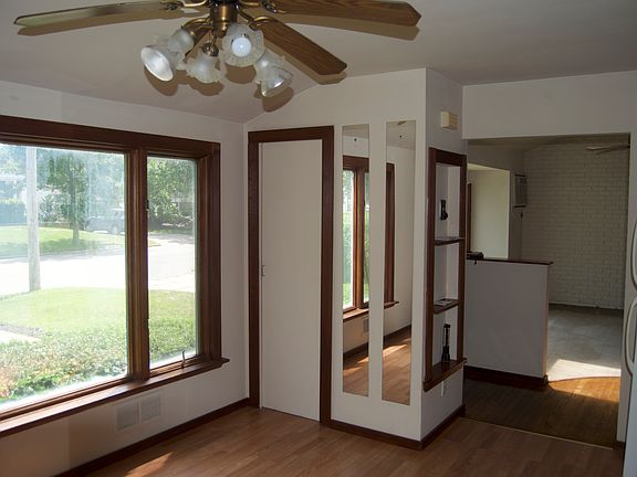 kitchen window facing front