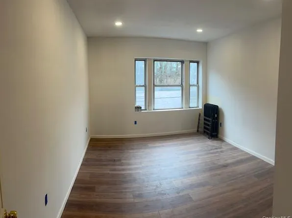 (undisclosed Address), Yonkers, NY 10701