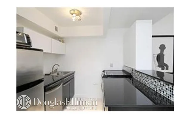 Rented by Douglas Elliman | media 4