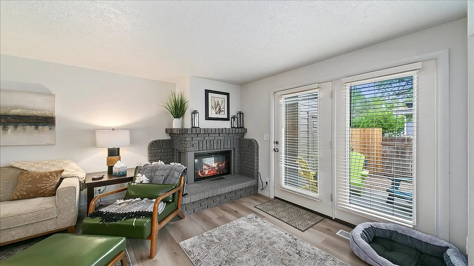 3 bed, 2.5 bath, 1345 sqft, $4,747 — Photo 1