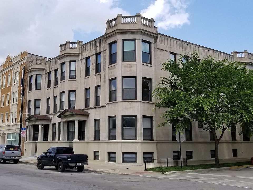 1st image of 3036 W North Ave APT G