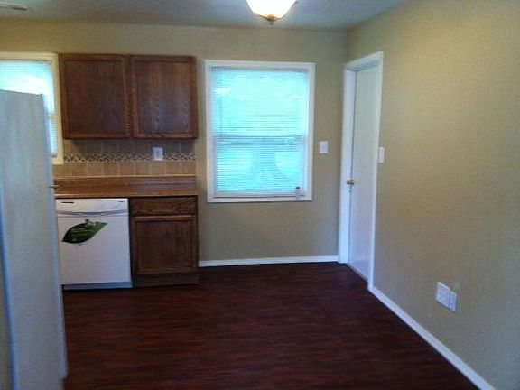 5th image of 2502 S 51st St